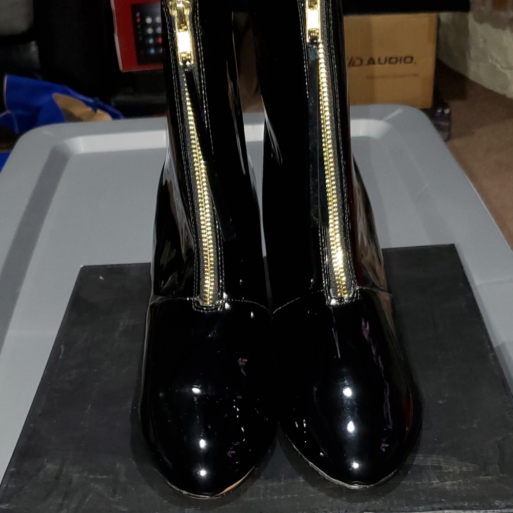Ankle boots